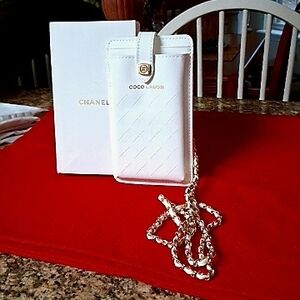 Chanel New with Box-  Coco Crush Phone Case/Card Holder -GWP with Gold Chain